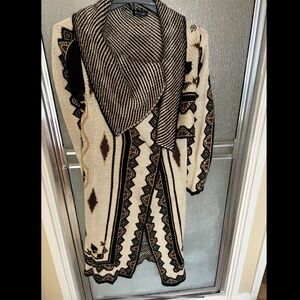 ii SISTERS TRIBAL/AZTEC PRINT WRAP OPEN CARDIGAN, Size L